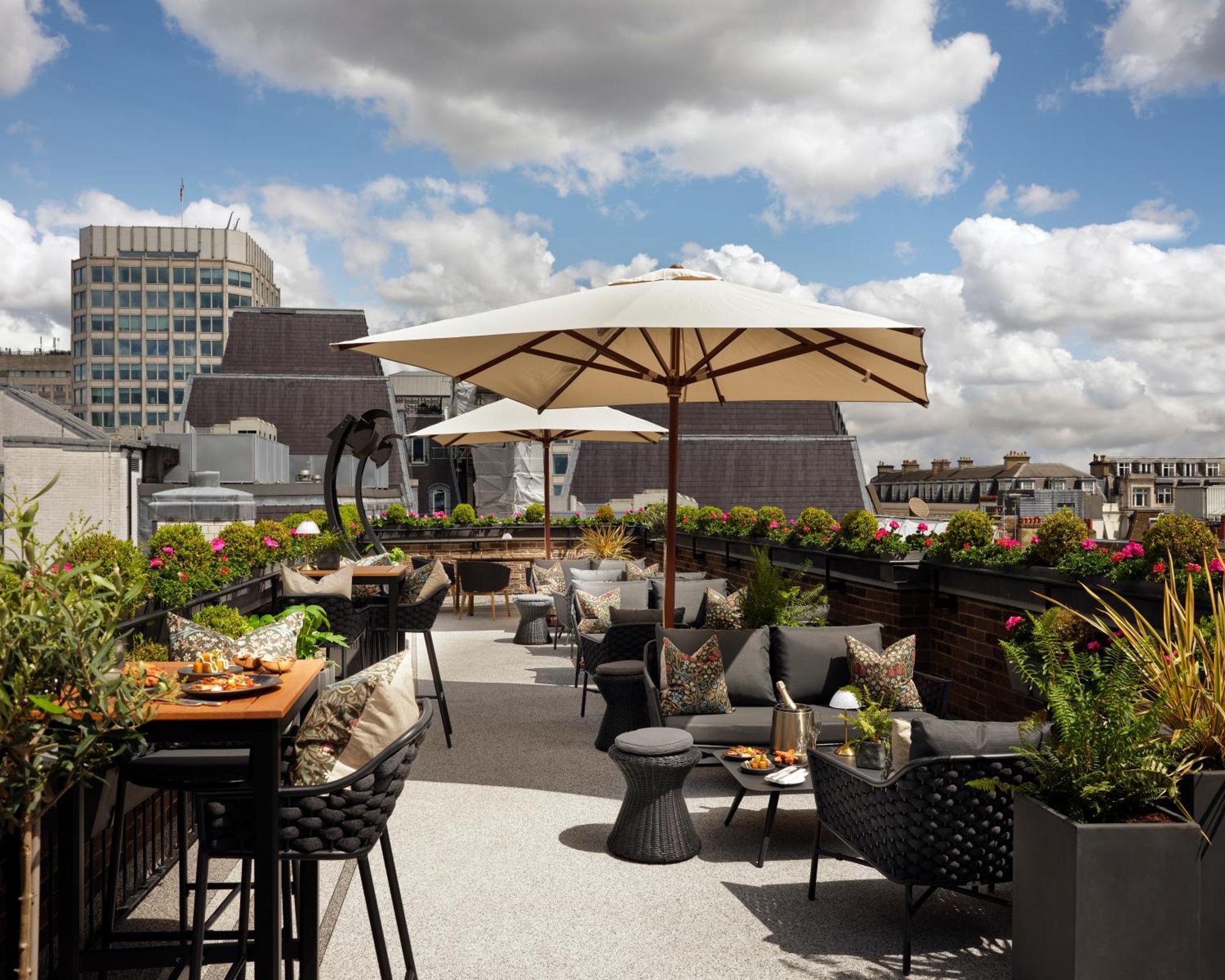The Stafford London Ξενοδοχείο Εξωτερικό φωτογραφία The rooftop bar at the London Edition