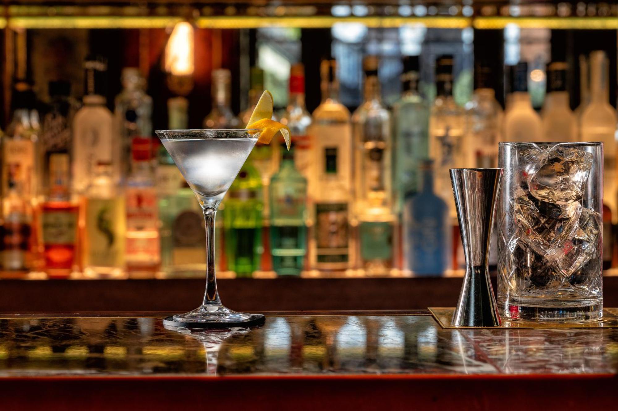 The Stafford London Ξενοδοχείο Εξωτερικό φωτογραφία A Vesper cocktail